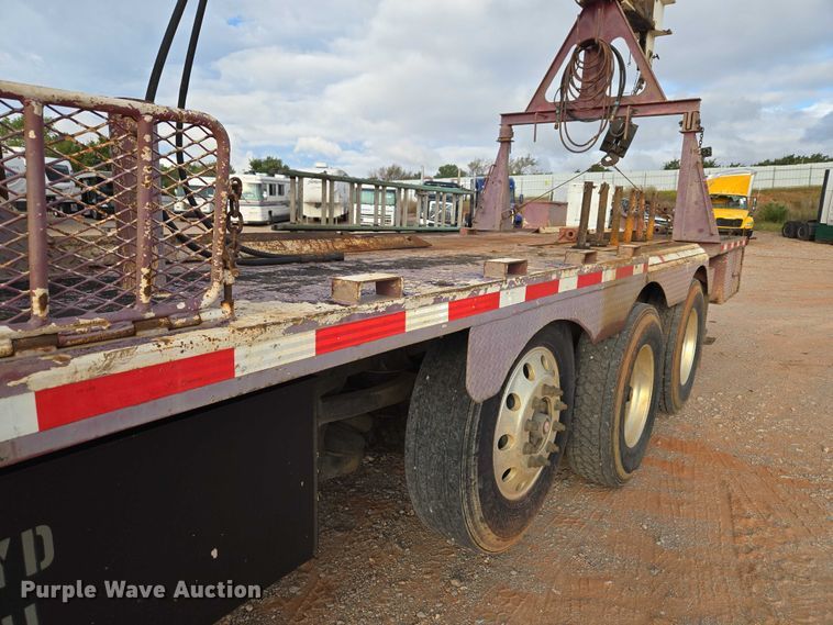 image for item YA1103 2012 Peterbilt 365 crane truck