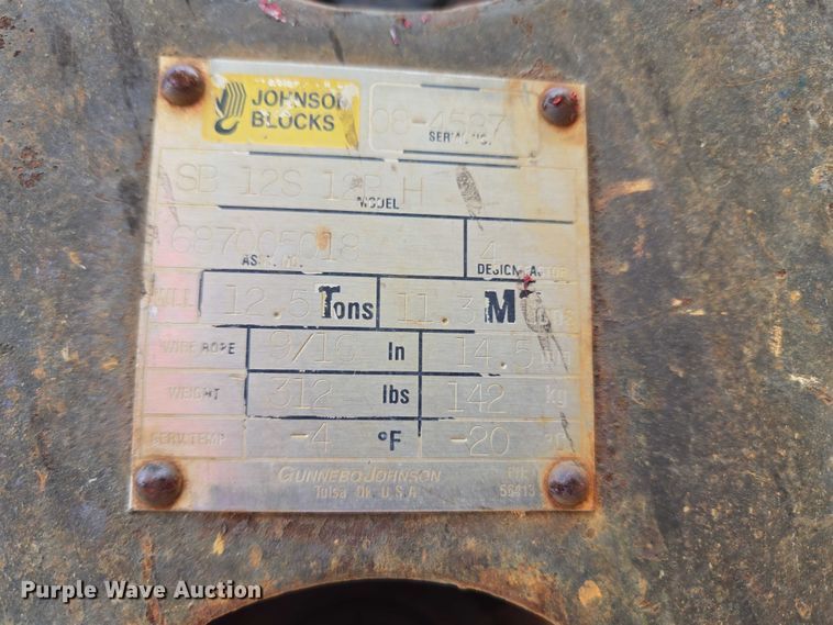 image for item YA1103 2012 Peterbilt 365 crane truck