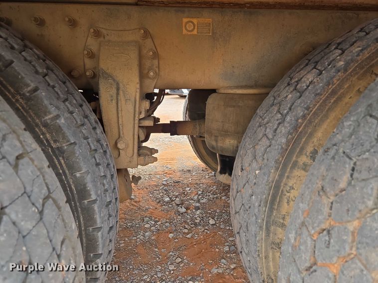 image for item YA1103 2012 Peterbilt 365 crane truck