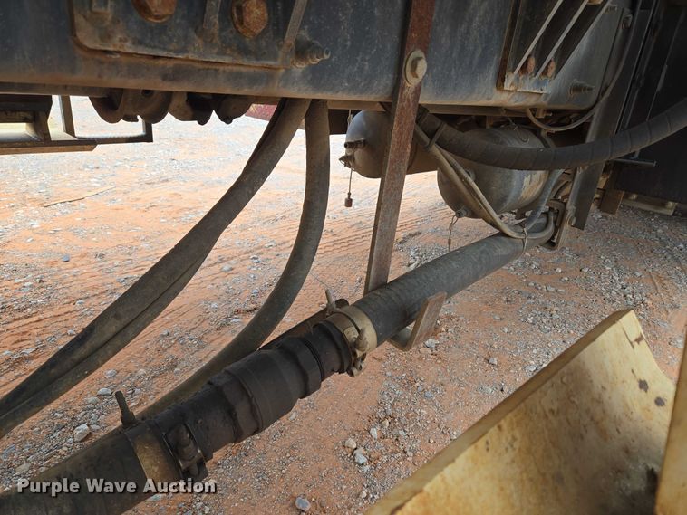 image for item YA1103 2012 Peterbilt 365 crane truck