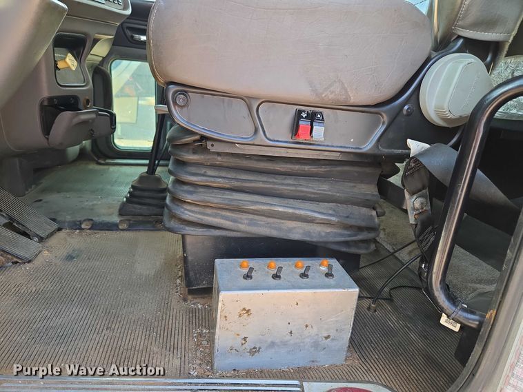 image for item YA1103 2012 Peterbilt 365 crane truck