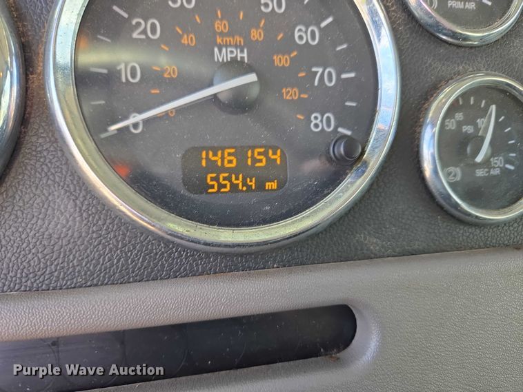 image for item YA1103 2012 Peterbilt 365 crane truck