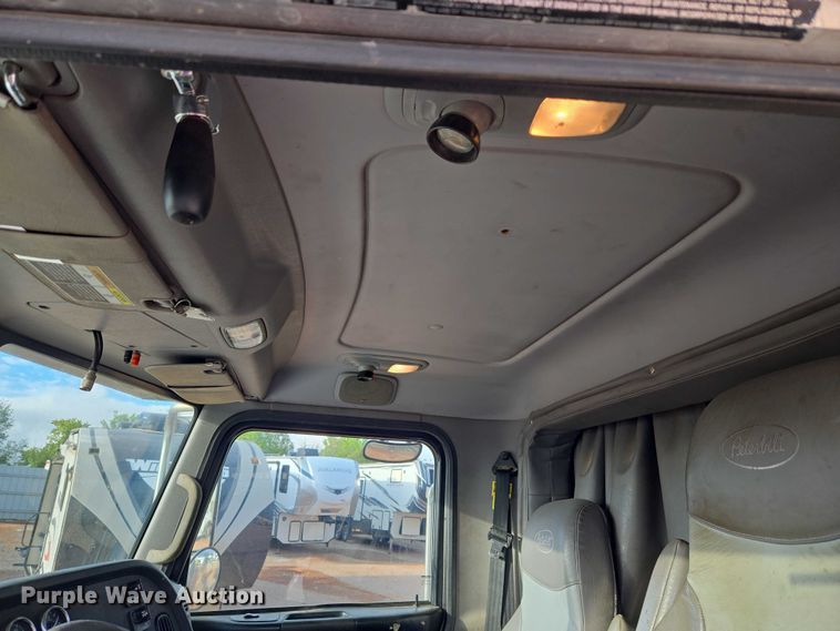 image for item YA1103 2012 Peterbilt 365 crane truck