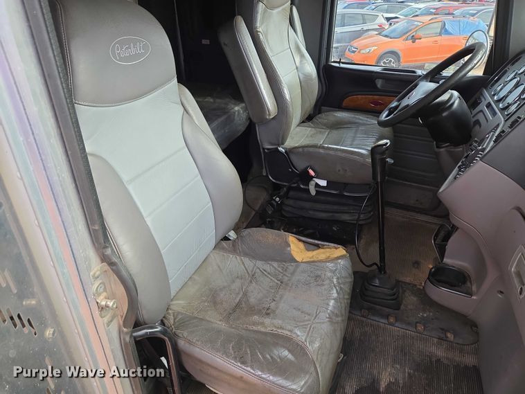 image for item YA1103 2012 Peterbilt 365 crane truck