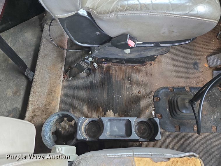 image for item YA1103 2012 Peterbilt 365 crane truck