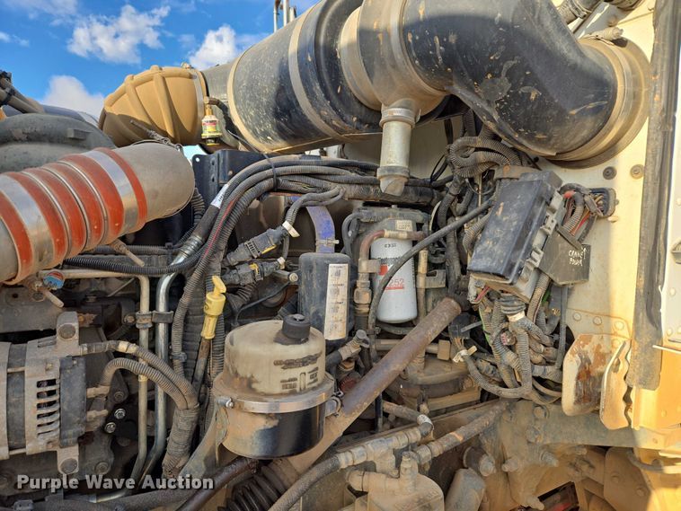 image for item YA1103 2012 Peterbilt 365 crane truck