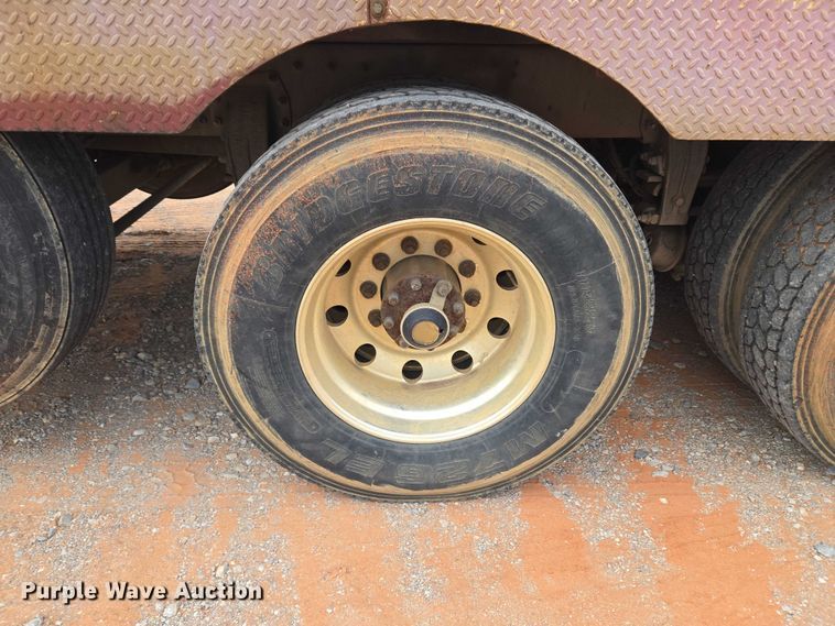 image for item YA1103 2012 Peterbilt 365 crane truck