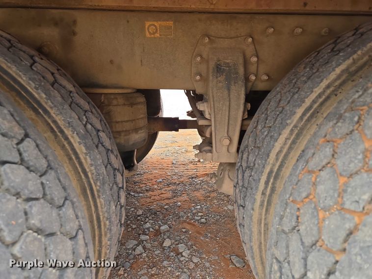 image for item YA1103 2012 Peterbilt 365 crane truck