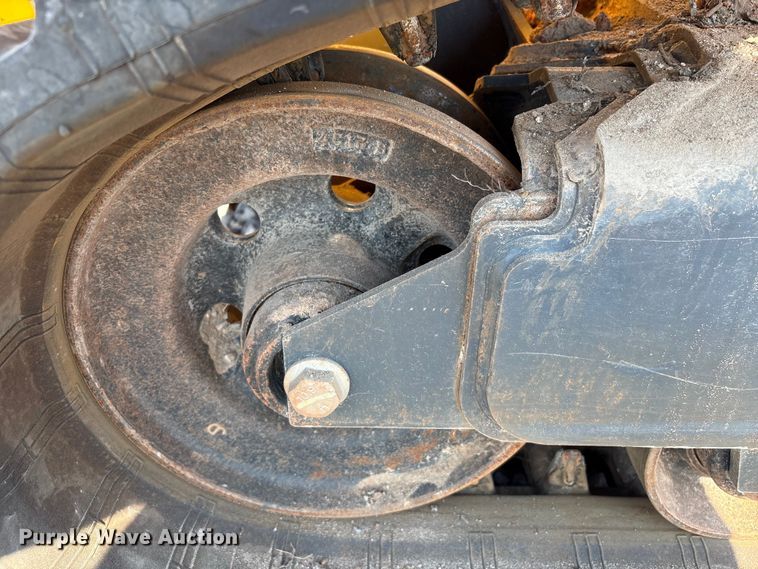 image for item YA1106 2025 John Deere 325G tracked skid steer loader