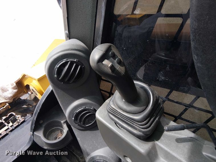 image for item YA1144 2021 Caterpillar 299D3 tracked skid steer loader