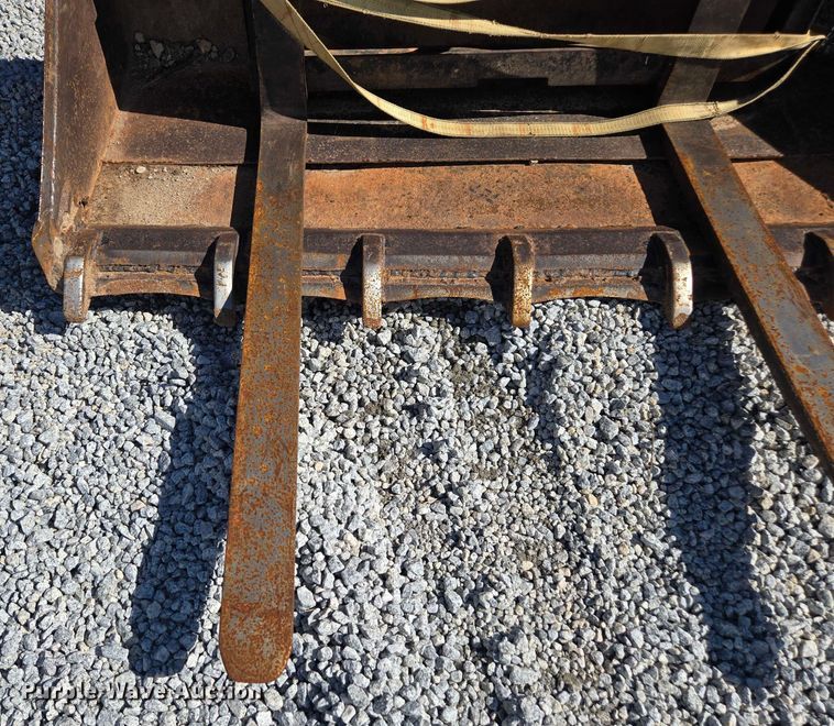 image for item YA1229 2021 John Deere 317G tracked skid steer loader