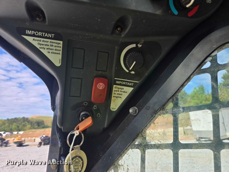 image for item YA1229 2021 John Deere 317G tracked skid steer loader