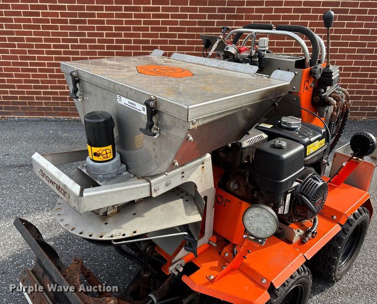 image for item EM0050 Zx4 Snowrator snow pusher