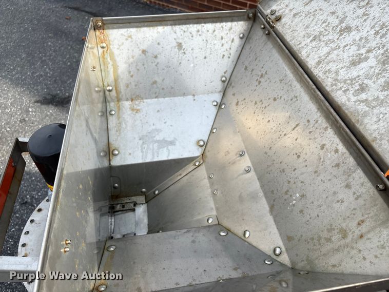 image for item EM0050 Zx4 Snowrator snow pusher