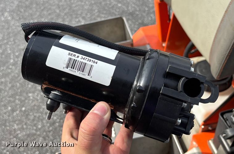 image for item EM0050 Zx4 Snowrator snow pusher