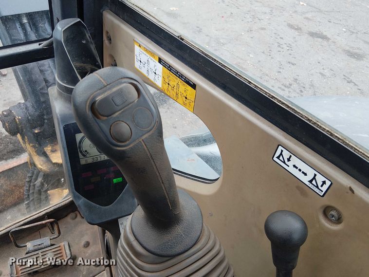 image for item EM0051 2012 John deere 50D mini excavator