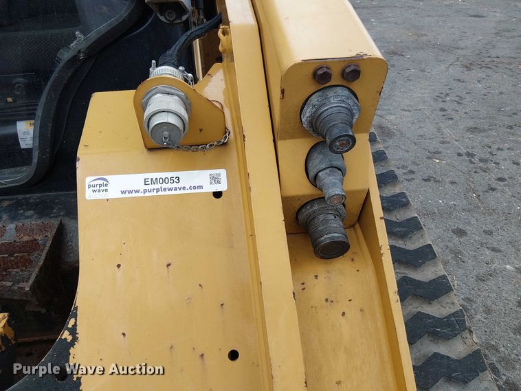 image for item EM0053 2016 Caterpillar 289D tracked skid steer loader