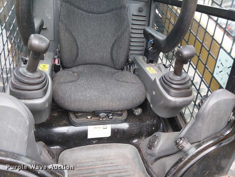 image for item EM0053 2016 Caterpillar 289D tracked skid steer loader