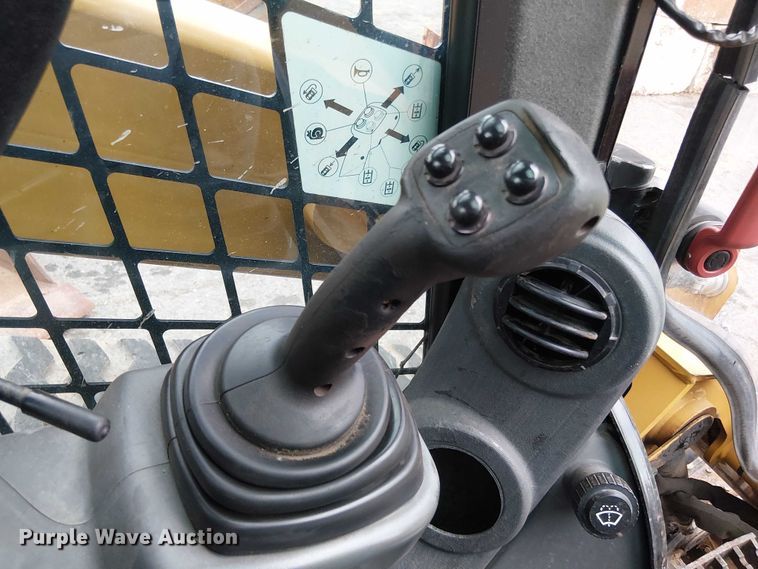 image for item EM0053 2016 Caterpillar 289D tracked skid steer loader