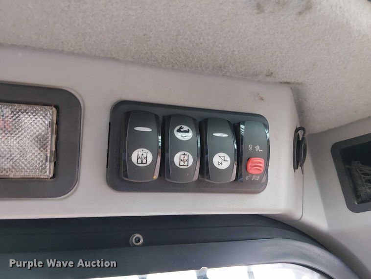 image for item EM0053 2016 Caterpillar 289D tracked skid steer loader