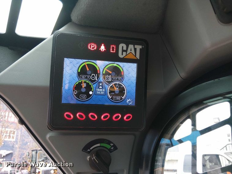 image for item EM0053 2016 Caterpillar 289D tracked skid steer loader