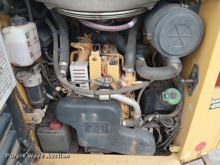 image for item EM0053 2016 Caterpillar 289D tracked skid steer loader