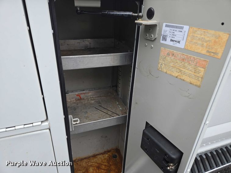 image for item EV3501 2019 Ford F350 Super Duty Crew Cab utility bed pickup truck