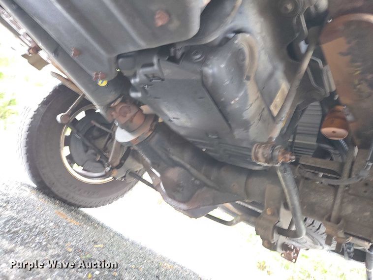 image for item EV3501 2019 Ford F350 Super Duty Crew Cab utility bed pickup truck