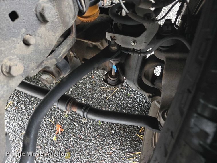 image for item EV3501 2019 Ford F350 Super Duty Crew Cab utility bed pickup truck