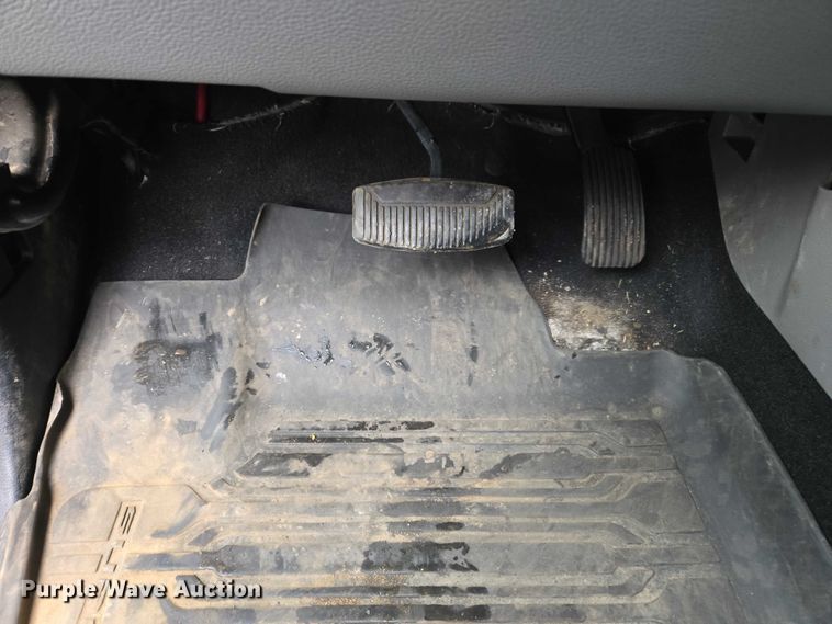 image for item EV3501 2019 Ford F350 Super Duty Crew Cab utility bed pickup truck