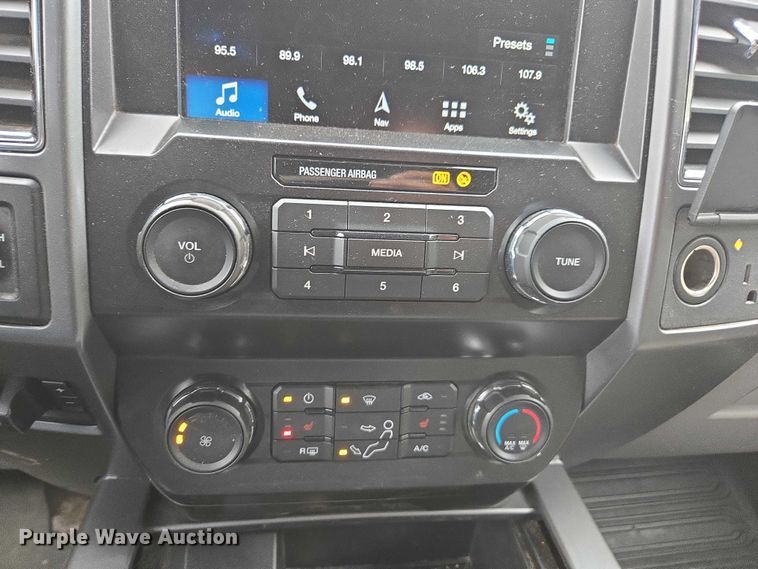 image for item EV3501 2019 Ford F350 Super Duty Crew Cab utility bed pickup truck