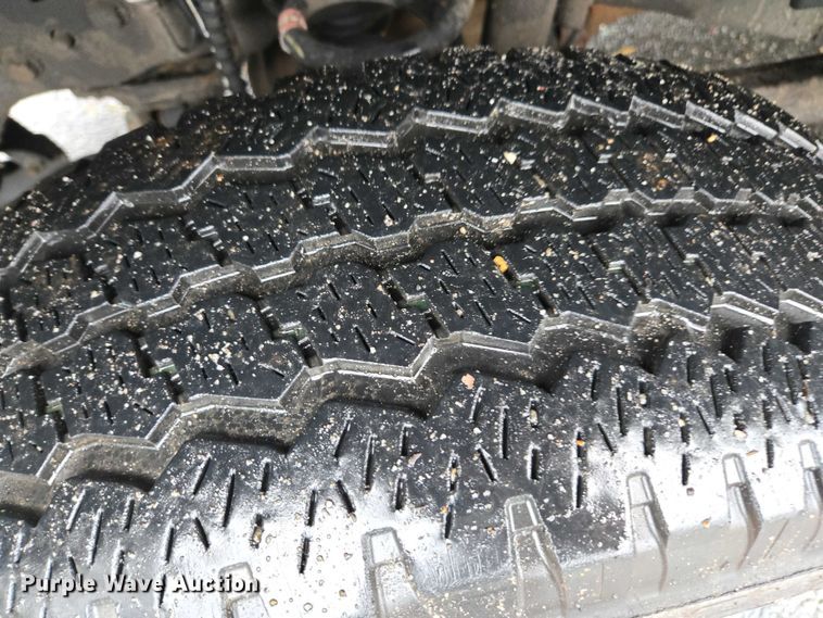 image for item EV3501 2019 Ford F350 Super Duty Crew Cab utility bed pickup truck