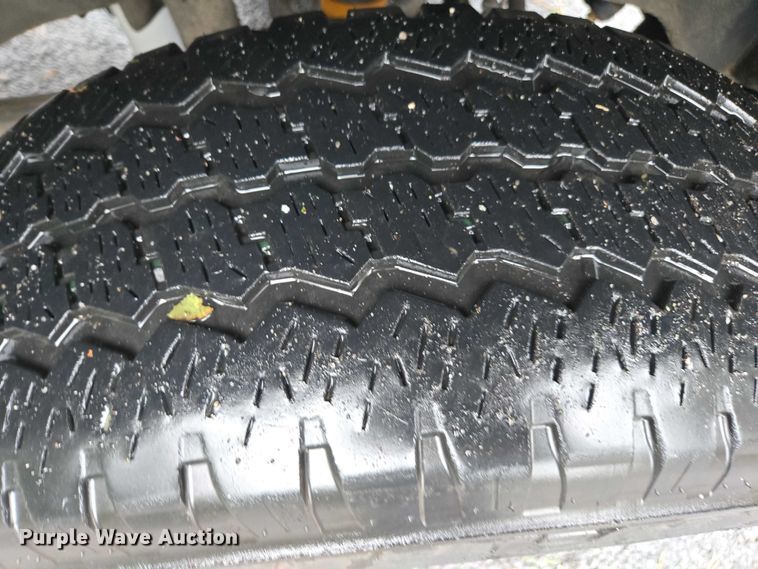 image for item EV3501 2019 Ford F350 Super Duty Crew Cab utility bed pickup truck