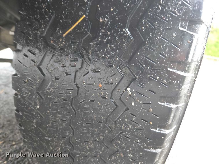 image for item EV3501 2019 Ford F350 Super Duty Crew Cab utility bed pickup truck