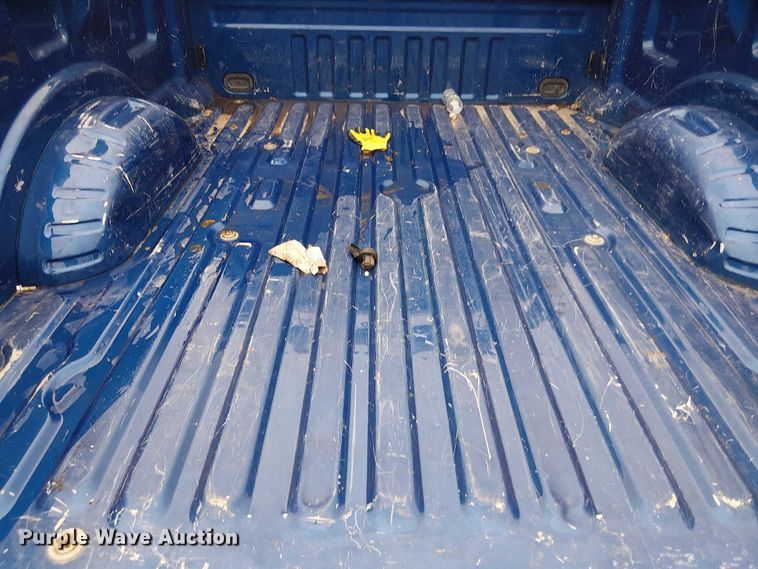 image for item EV3502 2022 Ford F350 Super Duty SuperCab pickup truck