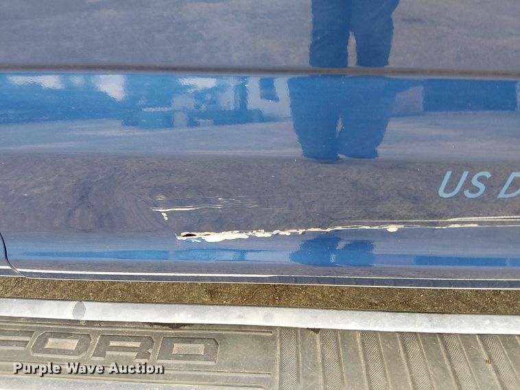 image for item EV3502 2022 Ford F350 Super Duty SuperCab pickup truck