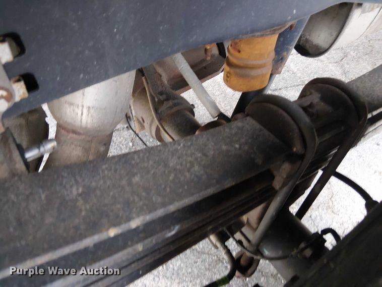 image for item EV3502 2022 Ford F350 Super Duty SuperCab pickup truck