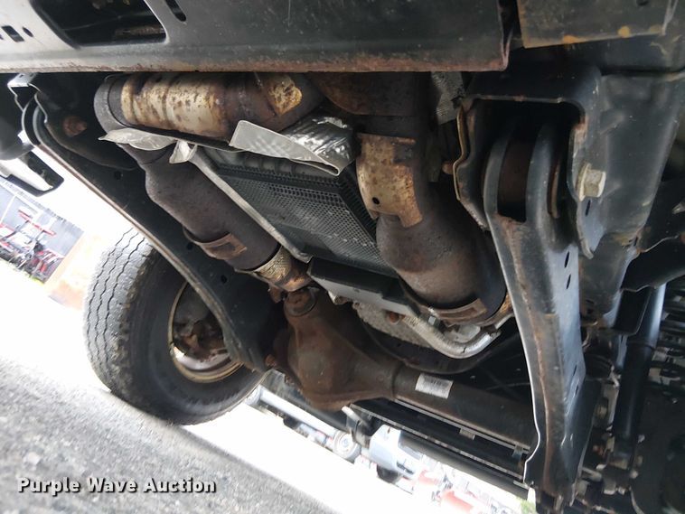 image for item EV3502 2022 Ford F350 Super Duty SuperCab pickup truck