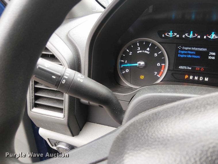 image for item EV3502 2022 Ford F350 Super Duty SuperCab pickup truck