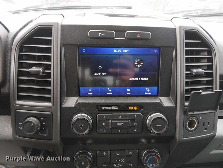 image for item EV3502 2022 Ford F350 Super Duty SuperCab pickup truck