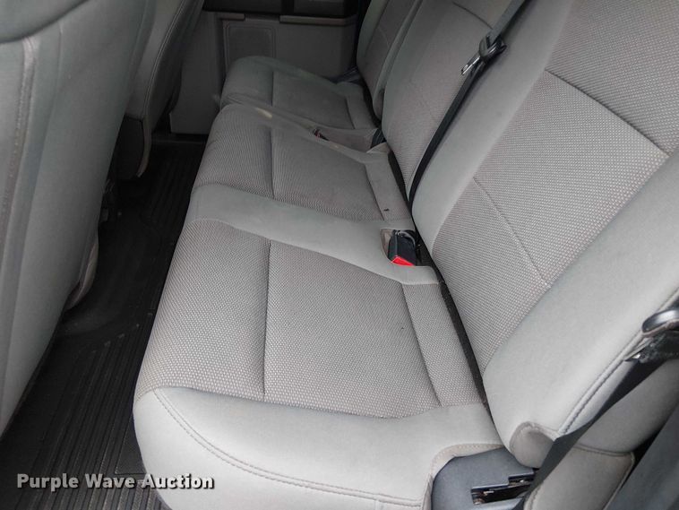 image for item EV3502 2022 Ford F350 Super Duty SuperCab pickup truck