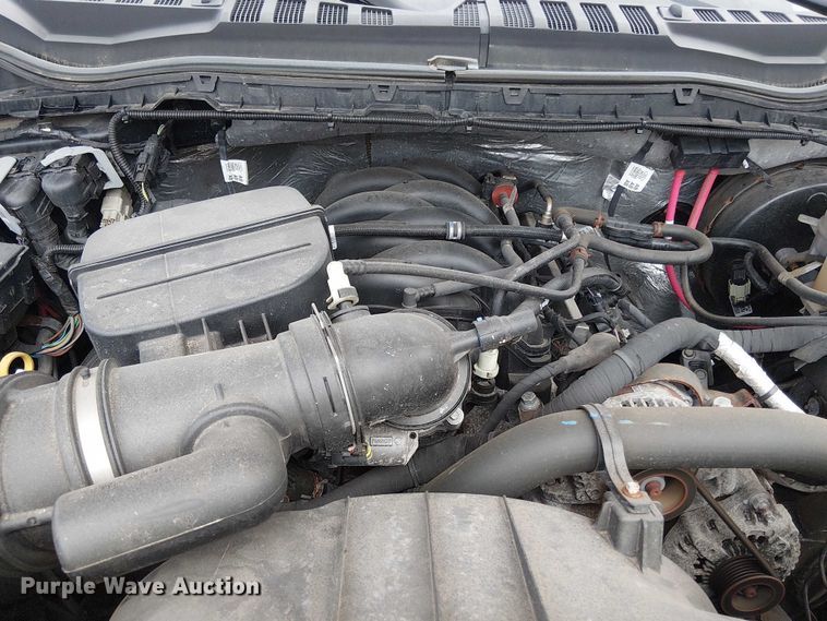 image for item EV3502 2022 Ford F350 Super Duty SuperCab pickup truck