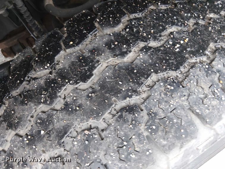 image for item EV3502 2022 Ford F350 Super Duty SuperCab pickup truck