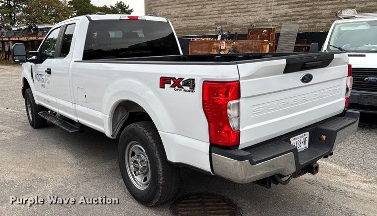 image for item EV3503 2021 Ford F350 Super Duty SuperCab pickup truck