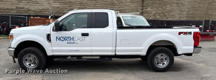 image for item EV3503 2021 Ford F350 Super Duty SuperCab pickup truck