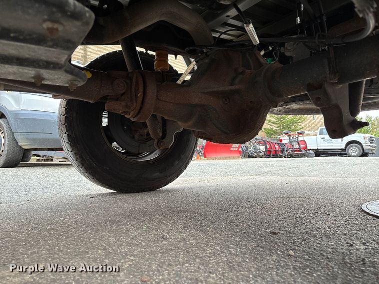 image for item EV3503 2021 Ford F350 Super Duty SuperCab pickup truck