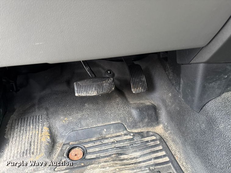 image for item EV3503 2021 Ford F350 Super Duty SuperCab pickup truck