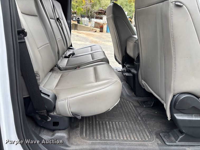 image for item EV3503 2021 Ford F350 Super Duty SuperCab pickup truck