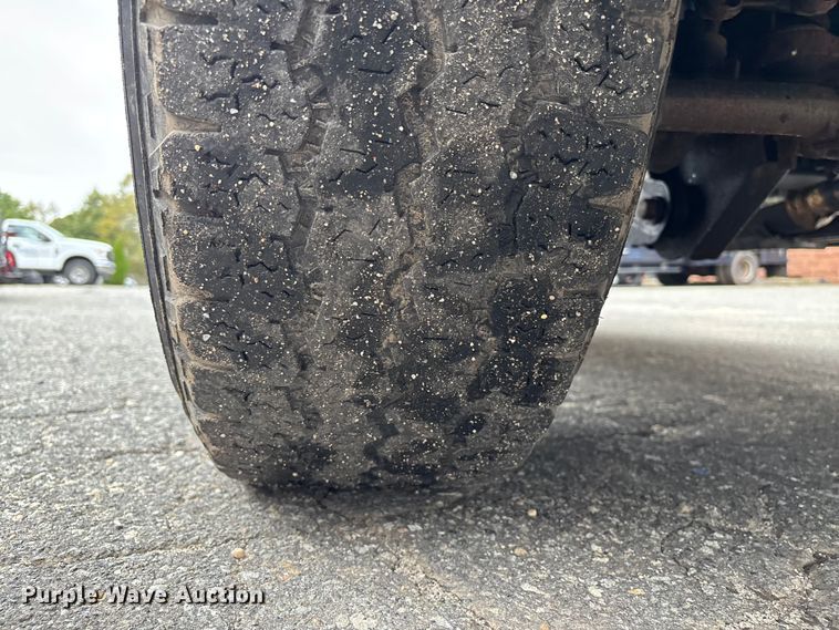 image for item EV3503 2021 Ford F350 Super Duty SuperCab pickup truck