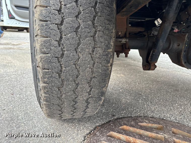 image for item EV3503 2021 Ford F350 Super Duty SuperCab pickup truck